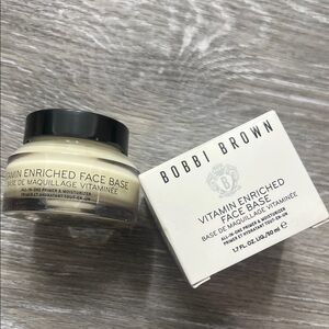 Bobbi Brown Vitamin Enriched Face Base